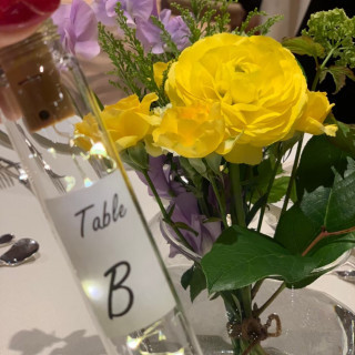 ゲストテーブルのお花！
ラナンチュラスは依頼しました。