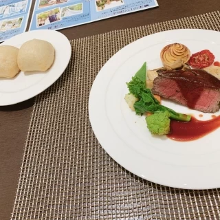パンとメイン料理の試食