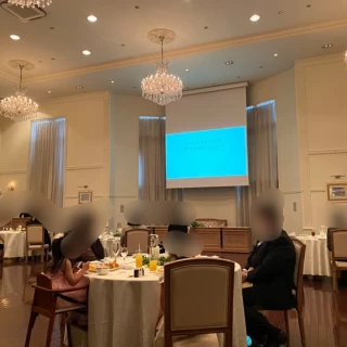 映像を流すスクリーンはこんな感じ