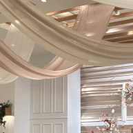 披露宴会場の天井