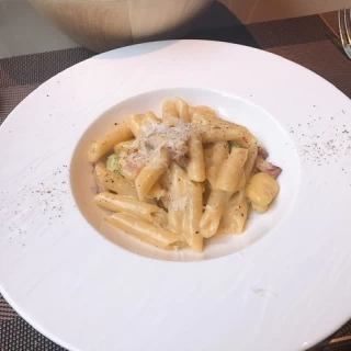 ランチにいただいたカルボナーラ