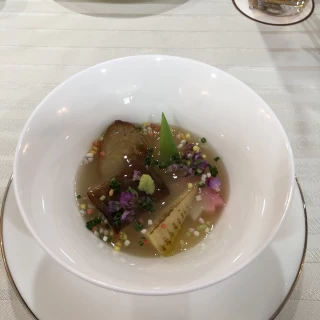 前菜、フォアグラの茶碗蒸し
とても美味しい