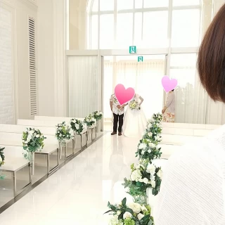 窓が大きいので光が差し込みます