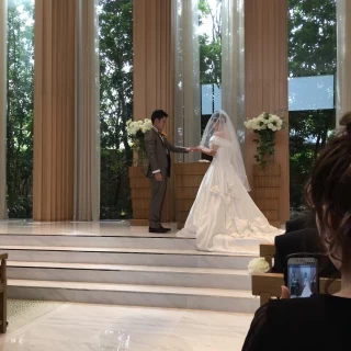 緑広がるチャペル