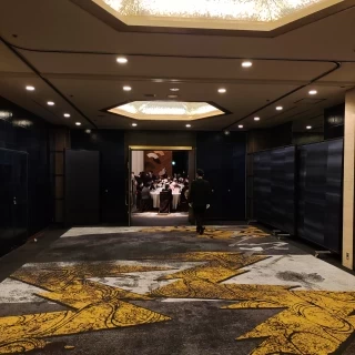 披露宴会場　前室