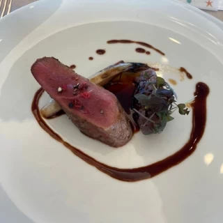 メインの鴨肉です。