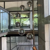 アプローチの階段からの写真です。