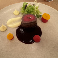 メインの肉料理