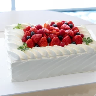 ウェディングケーキです。