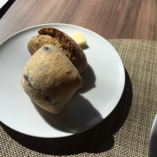 パン美味しかったです。歯ごたえの強い系でした。