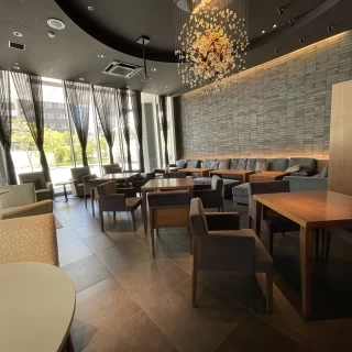 控え室。