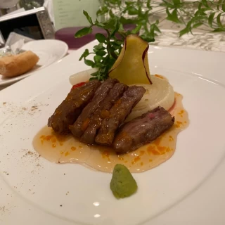 和の食材や調味料使っている。
箸で食べやすい。