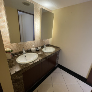 6階トイレの洗面台(チャペルと同階)|585690さんのホテルオークラ新潟の写真(1201971)