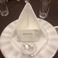 お話ををふんだんに使ってテーブルを華やかに飾っておりました。