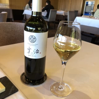 乾杯酒を宇治というロイヤルブルーティーに変更できます。