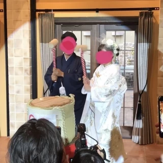 鏡開をし、参列者にプレゼントしてくれました