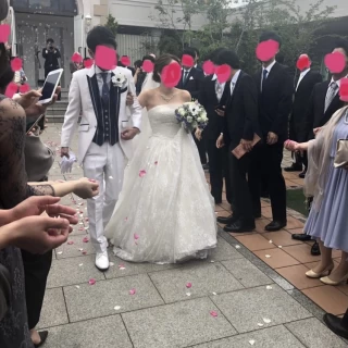 フラワーシャワーができる