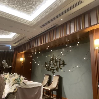 披露宴会場の装飾がおしゃれでした。