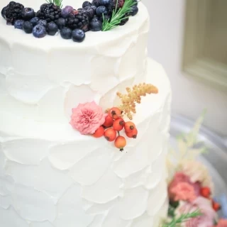 ケーキは沢山のサンプルから選べます！