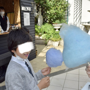 デザートビュッフェでのわたあめ
キレイで子どもも大人も楽し|586017さんのアイネス ヴィラノッツェ大阪（クラウディアホールディングスグループ）の写真(1204231)