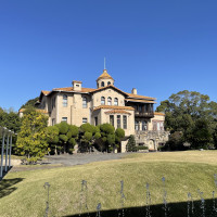 チャペルからみるジェームズ邸きれい