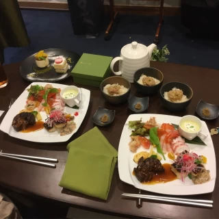 料理は後で食べられます