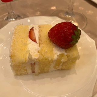 ウェディングケーキです