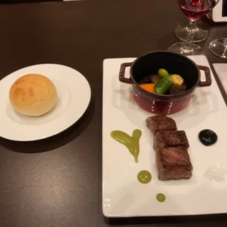 美味しかったですが器が子供っぽいかも