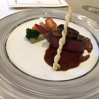 お肉料理