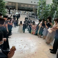 チャペルから続く大階段で、ここで集合写真なども撮れます。