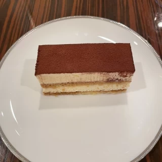 パレスホテル伝統のティラミス。