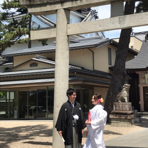 鳥居の前で仲良く撮りました|587209さんの龍城神社の写真(1215811)