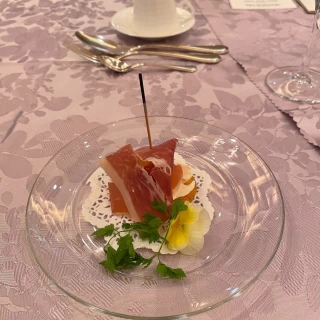 アミューズ、メロンが美味しかったです。