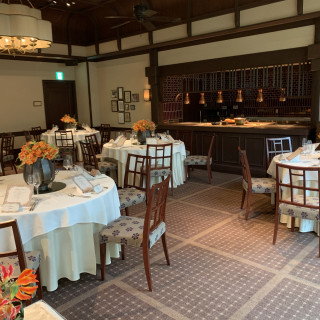 2階の披露宴会場。オープンキッチン