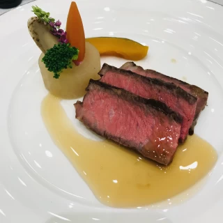 メインの肉料理です。