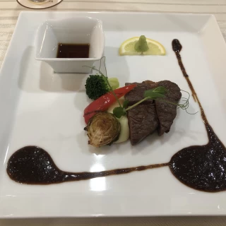 メインディッシュ