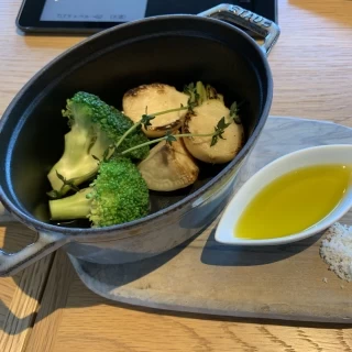 能古島にあるルイガンズファームで取れた野菜です。