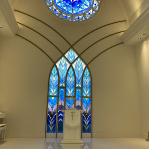青いステンドグラス|587841さんのFLOWER OF LIFE CHURCH（フラワーオブライフチャーチ）の写真(1237893)