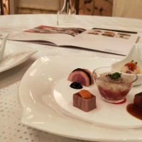 試食