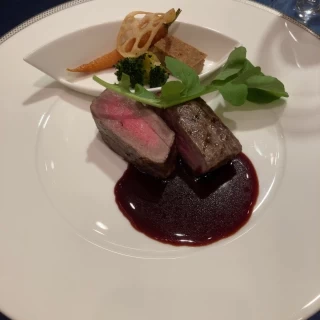 メイン