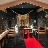 近くの神社の神主さんが来てくれるそうです