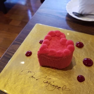 試食時のケーキ