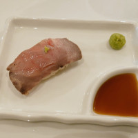 試食会の料理(肉寿司)