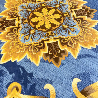 メイプルの披露宴会場の絨毯です。青を基調としてます。