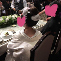 後ろからの和装の衣装とヘアスタイル(新婦)