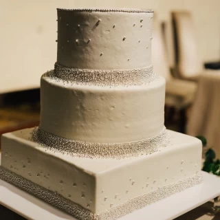 ウェディングケーキ