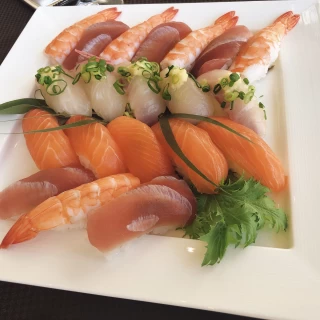 希望したお寿司ビュッフェをしました(試食会の写真)