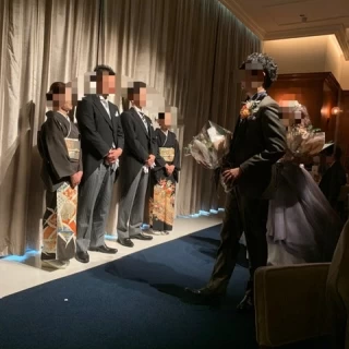 退場前