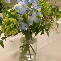 六月婚らしく爽やかさのある装花。装花はこだわりました。