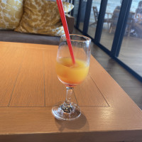 控室ではリゾート感満載の飲み物が提供されていました